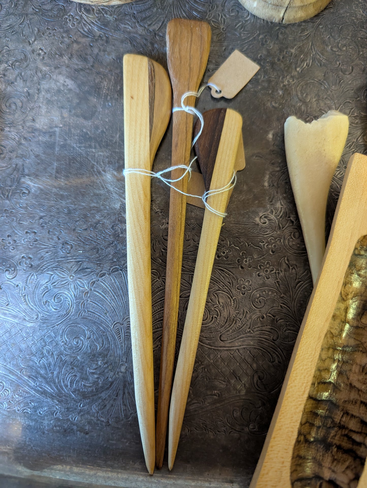 Pin à cheveux: Bois