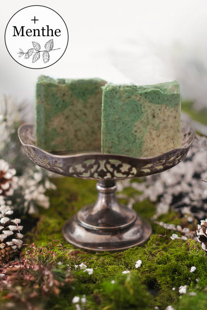 Savon Artisanal exfoliant: Chaï et feuilles de menthe