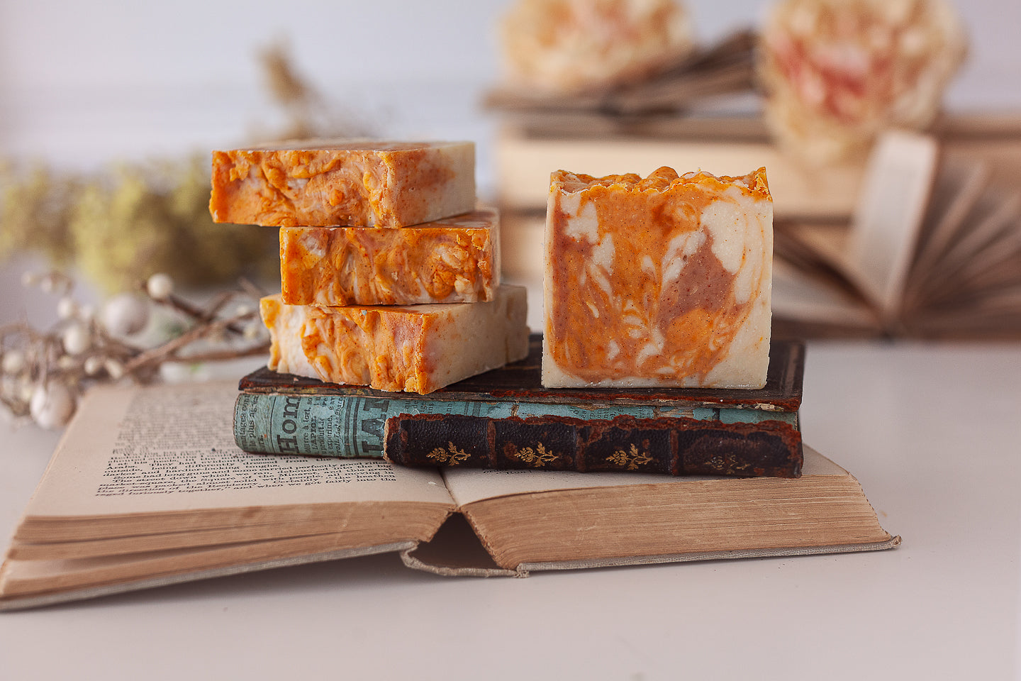 Feux Follet d'Ostara: Artisanal oatmeal soap