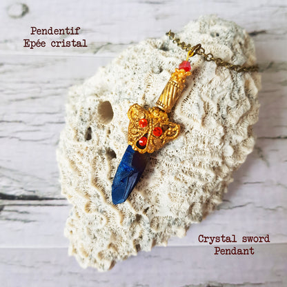 Pendentif: Épée de cristaux