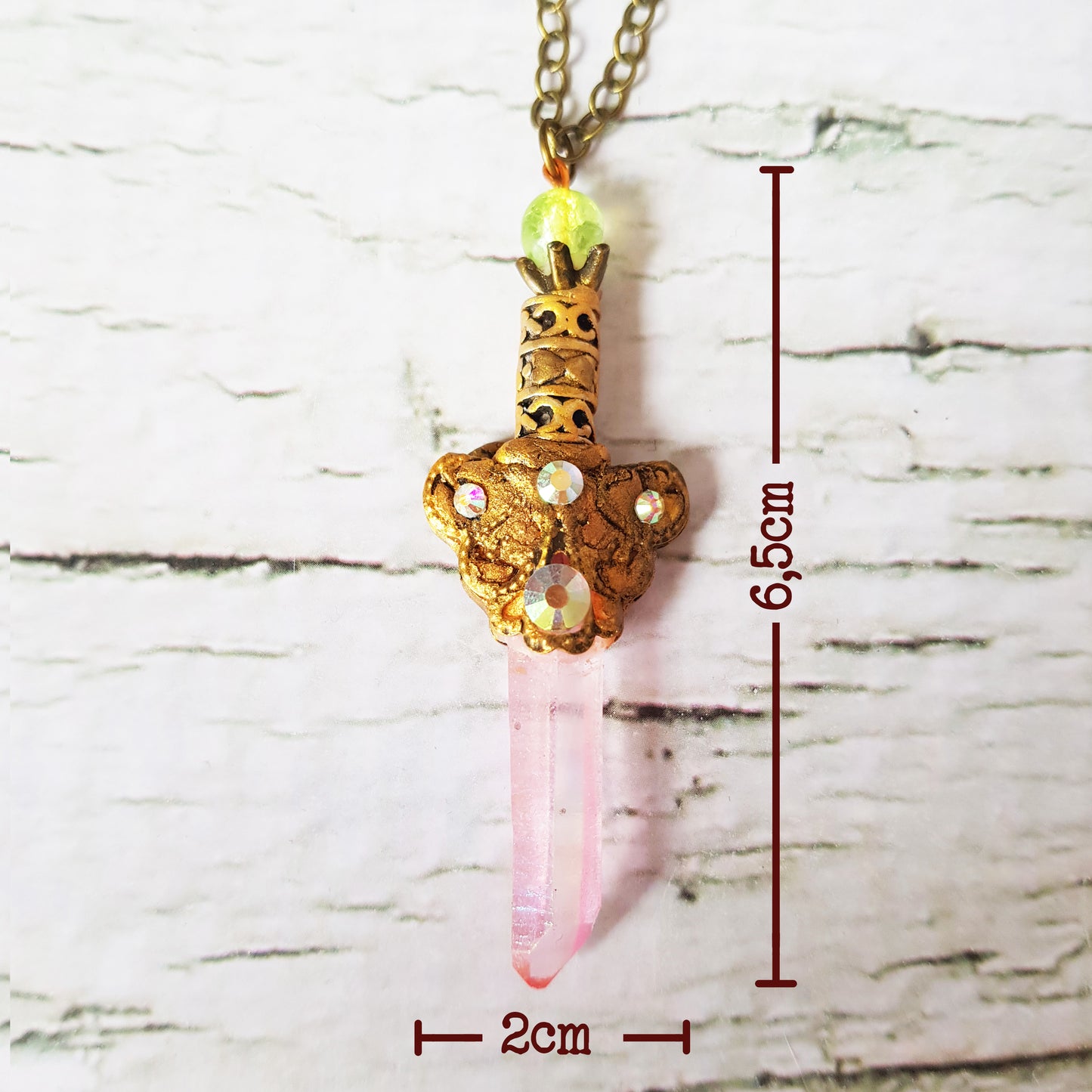 Pendentif: Épée de cristaux