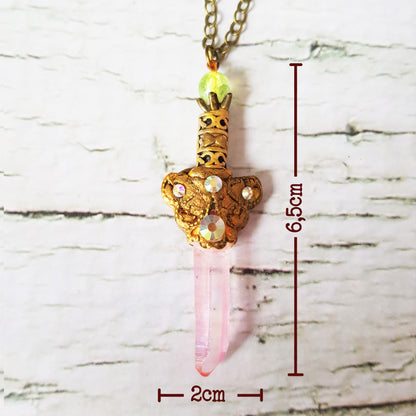 Pendentif: Épée de cristaux