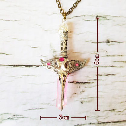 Pendentif: Épée de cristaux
