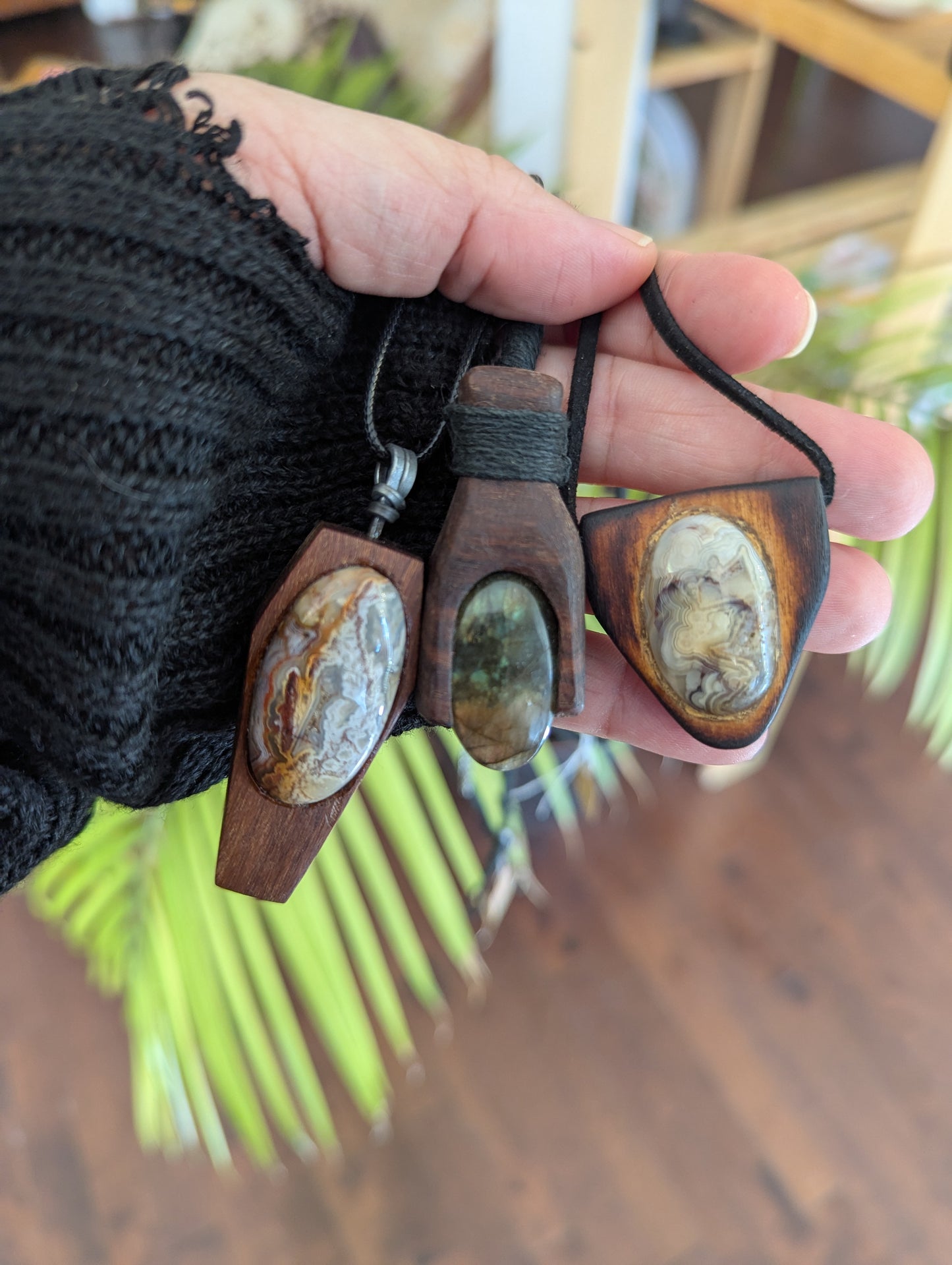 Collier: Bois et Pierre