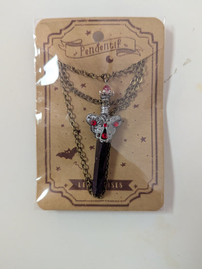 Pendentif: Épée de cristaux