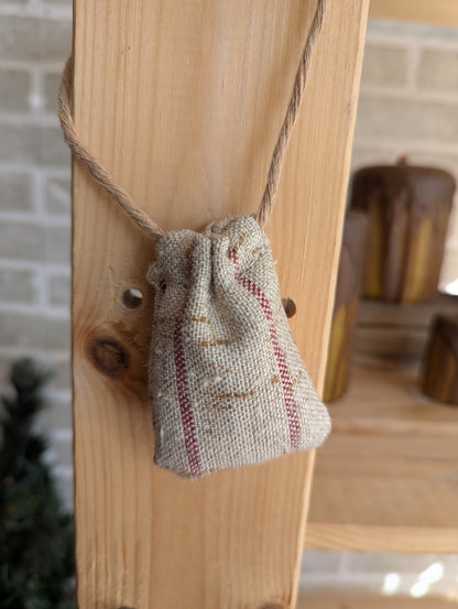 Pochette à camphre, cristaux et herbes aromatiques