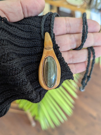 Collier: Bois et Pierre