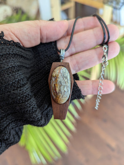 Collier: Bois et Pierre