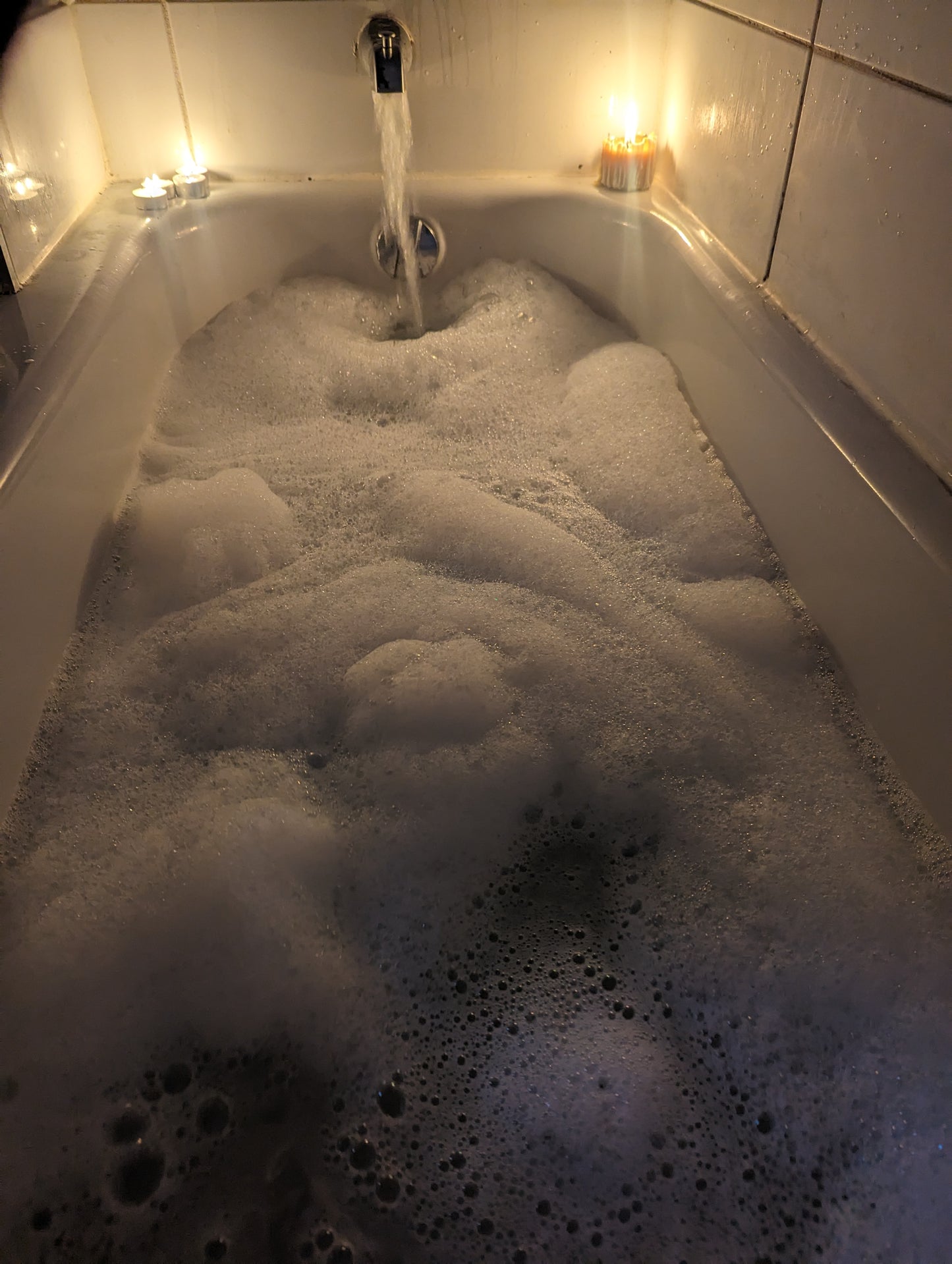 Solid bubble bath: La Rêveuse